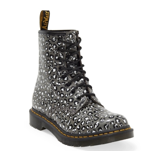 Doc Martens 1460 Lace-Up Boot
GREY LEOPARD, Size 5UK (7 Women New) - Picture 5 of 9